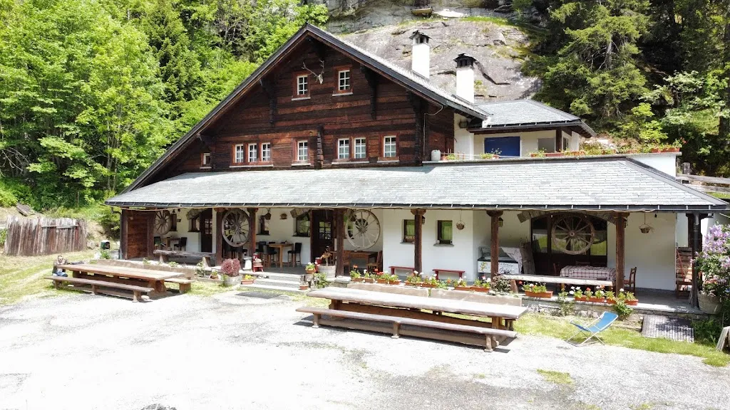 Agriturismo RossWald_Formazza_slider_image_1