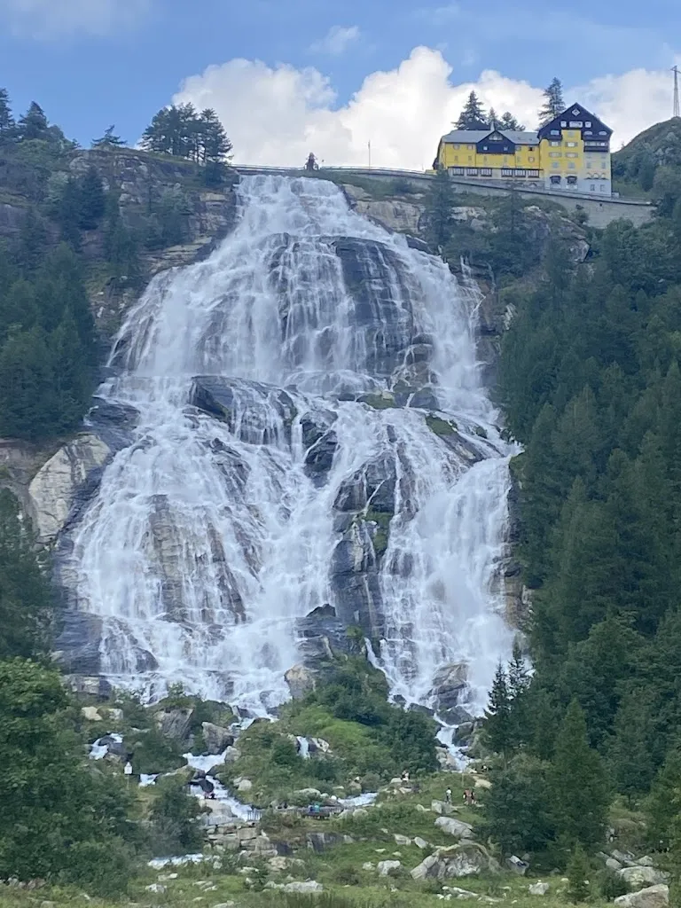 Cascata del Toce_Formazza_slider_image_1