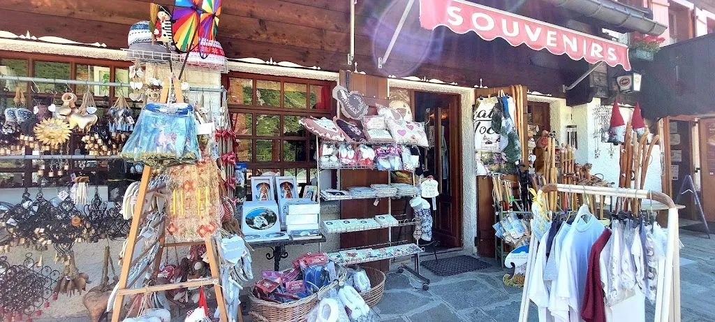 Resevial_Bar Souvenir di Rondoni Giovanna_Formazza_review