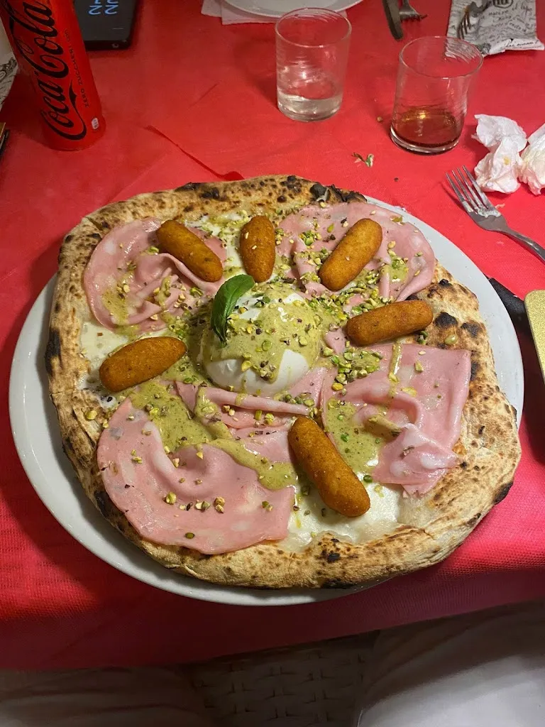 Nello Angelucci_Chapeau97🎩_Copertino_review