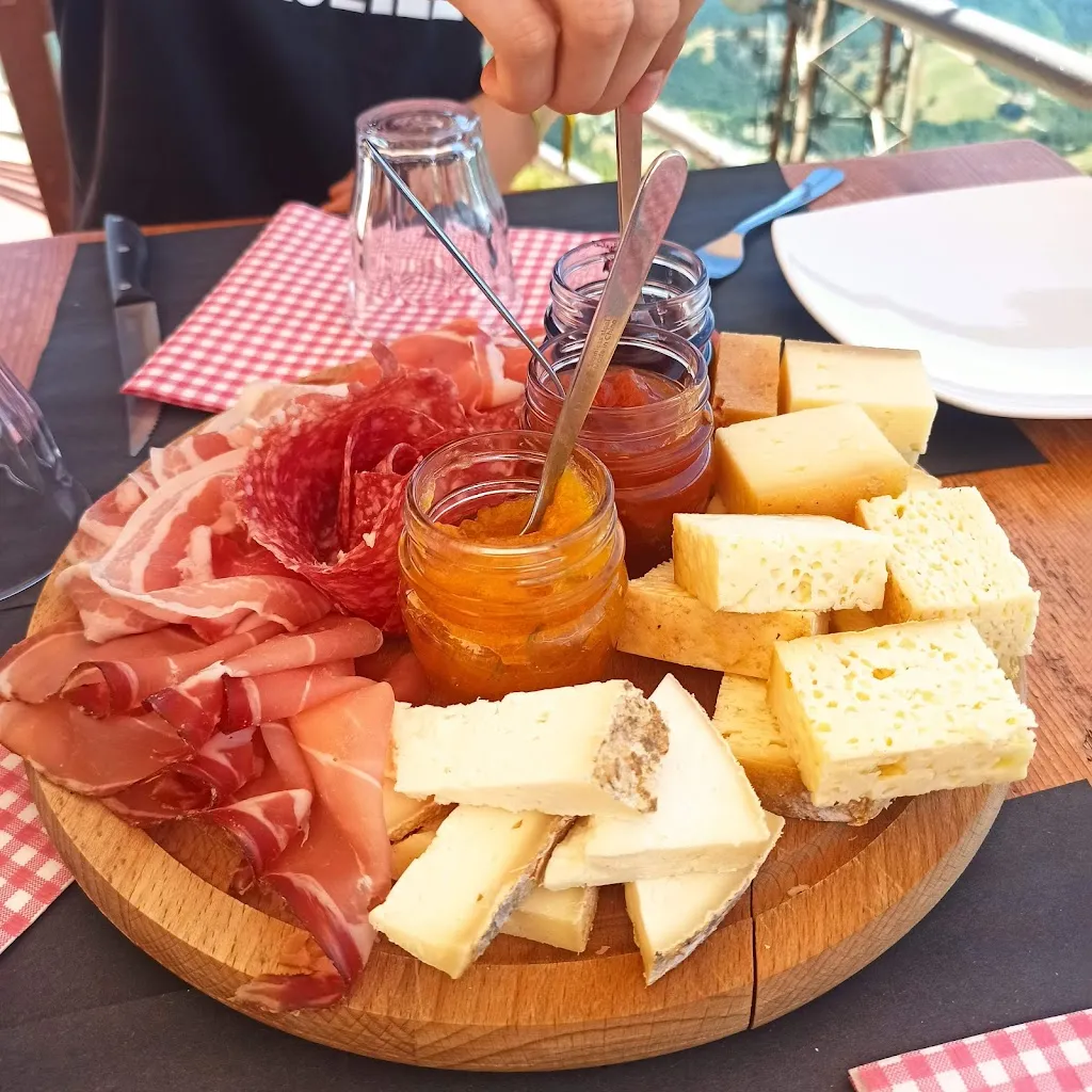 Baita delle Stelle_Frabosa Soprana_slider_image_3