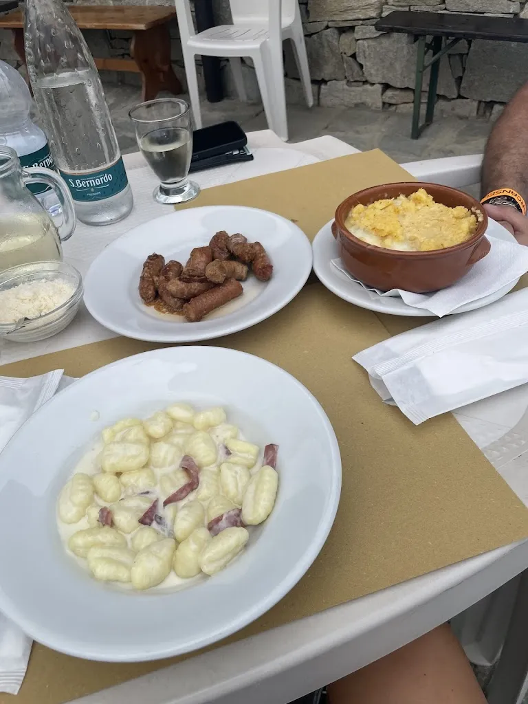 Eleonora Vigna_Al Cämp at Frasinei_Frassinetto_review