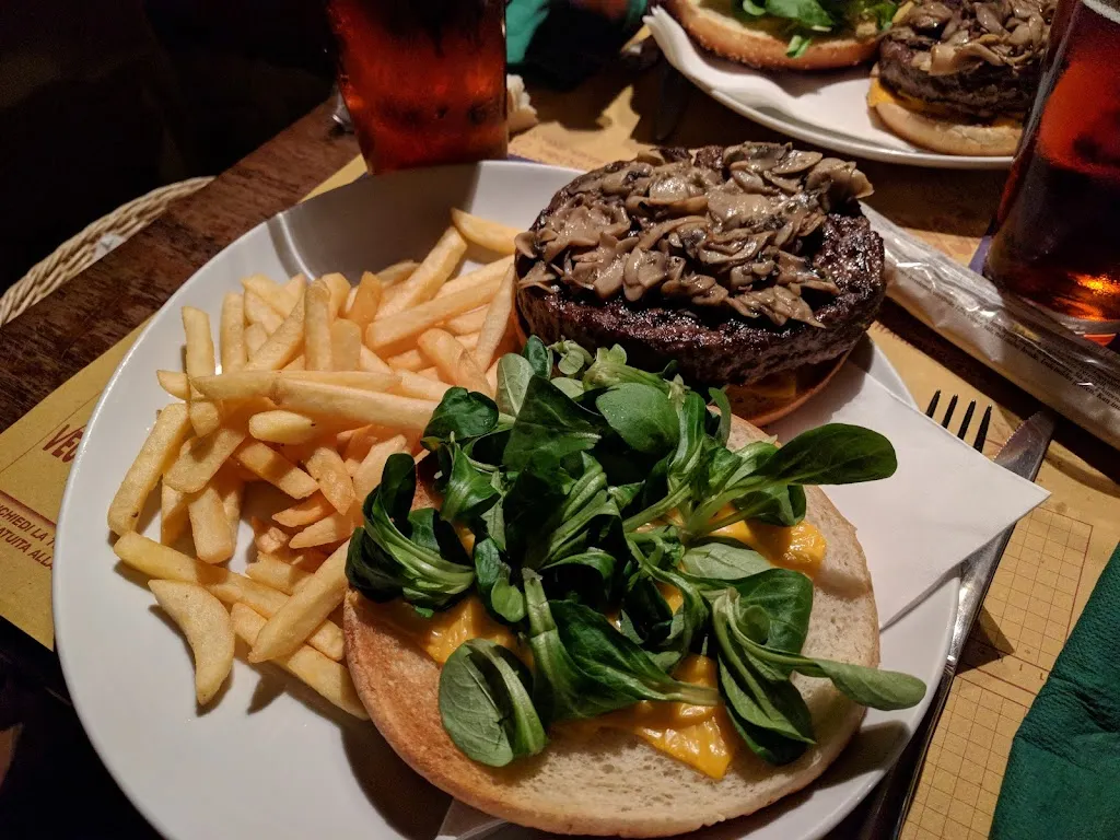 Vecchia Rocka Pub_Frassinello Monferrato_slider_image_2