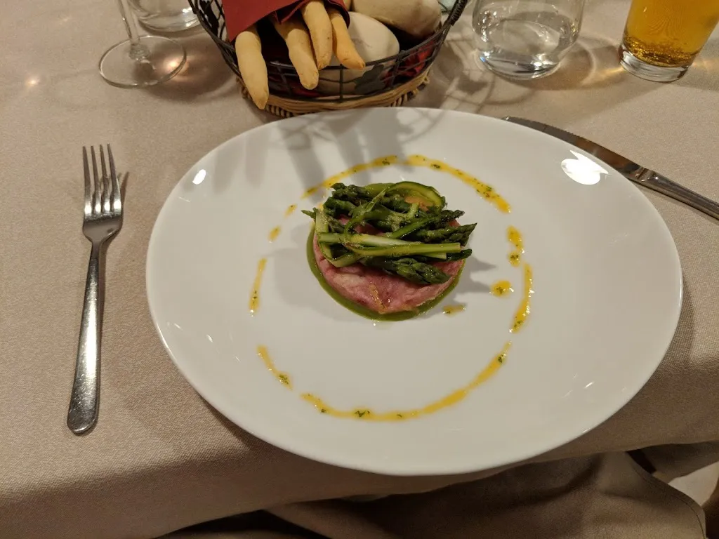 Eric Tissue_Vineria in Piazzetta_Fossano_review