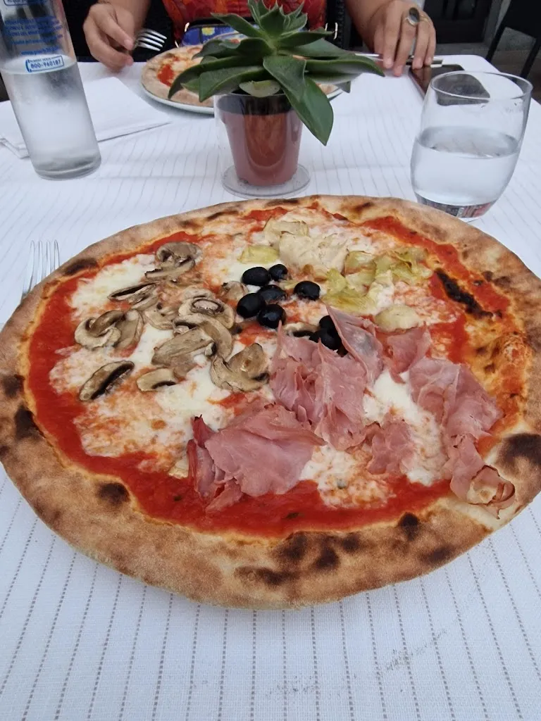 Nathalie Perez_La Rosa Blu Pizzeria Ristorante_Fossano_review