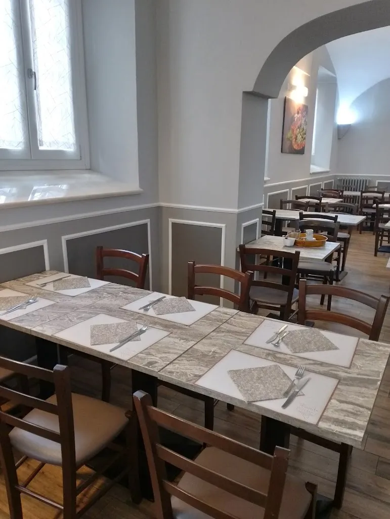 Fausto Pizzeria restaurant in Fossano