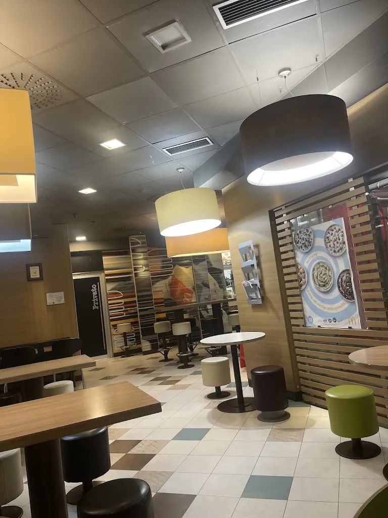 McDonald's_Fossano_slider_image_3