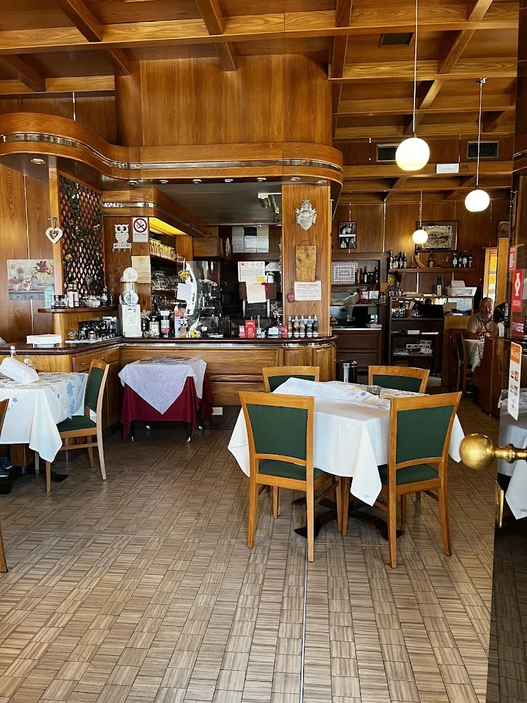 Nuovo Cavour Ristorante Pizzeria Di Gherardi R. & C. restaurant in Gaglianico