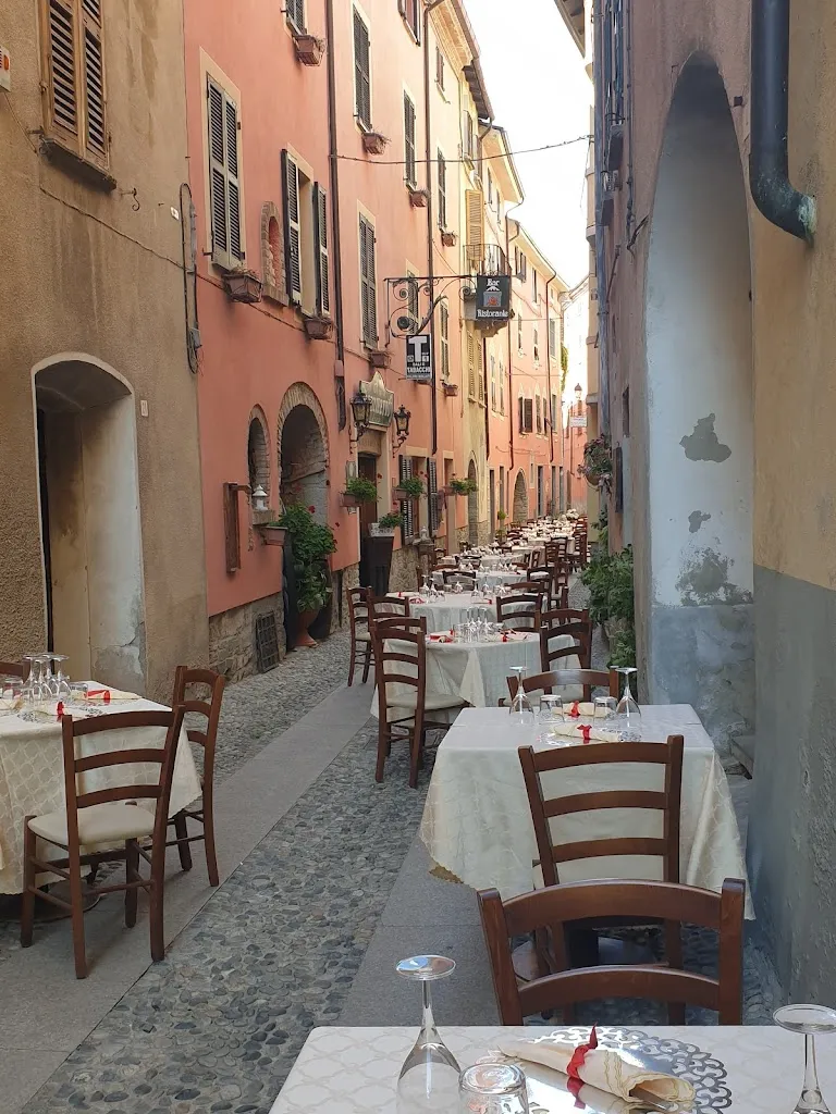 Ristorante Al Caminetto_Garbagna_slider_image_3