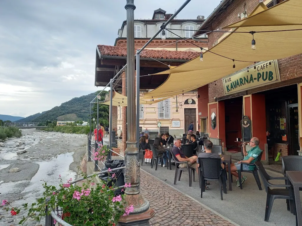 Pub Bar Kavarna restaurant in Garessio