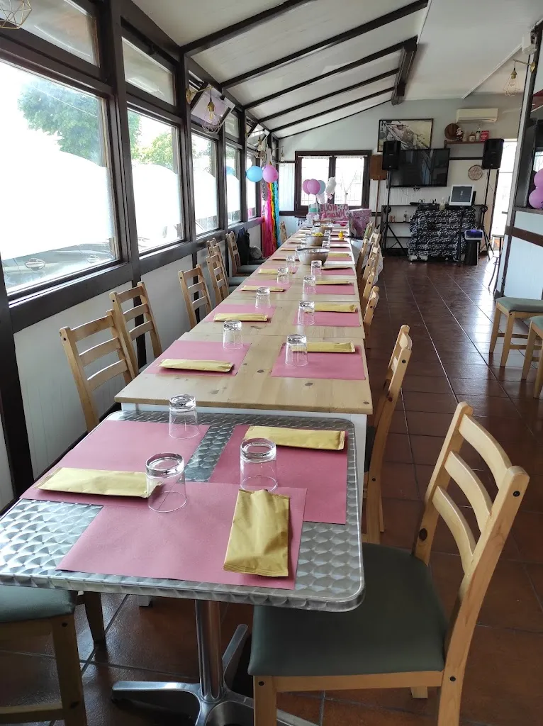 Pizzeria Pari & Dispari restaurant in Francavilla Bisio