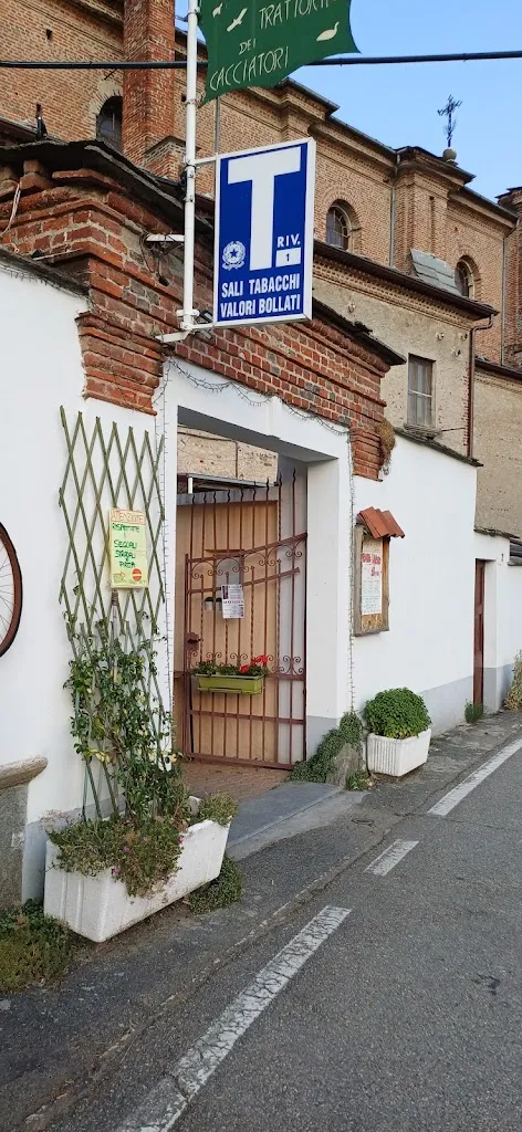 Laura Melchiorri_Bar Trattoria Dei Cacciatori_Garzigliana_review