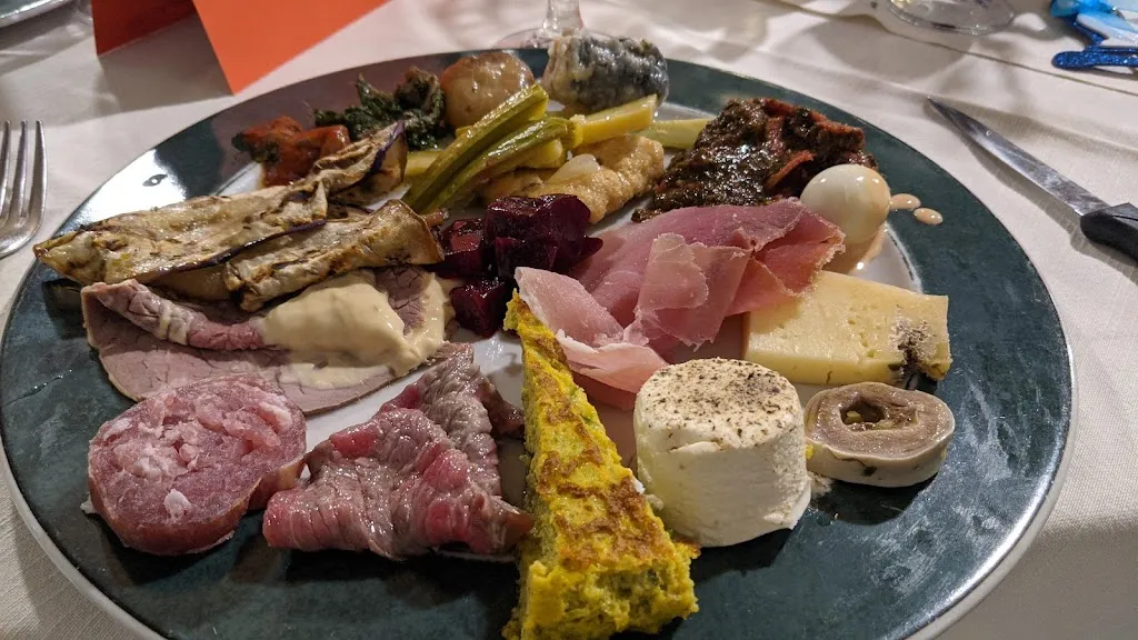 Bar Trattoria Dei Cacciatori_Garzigliana_slider_image_2