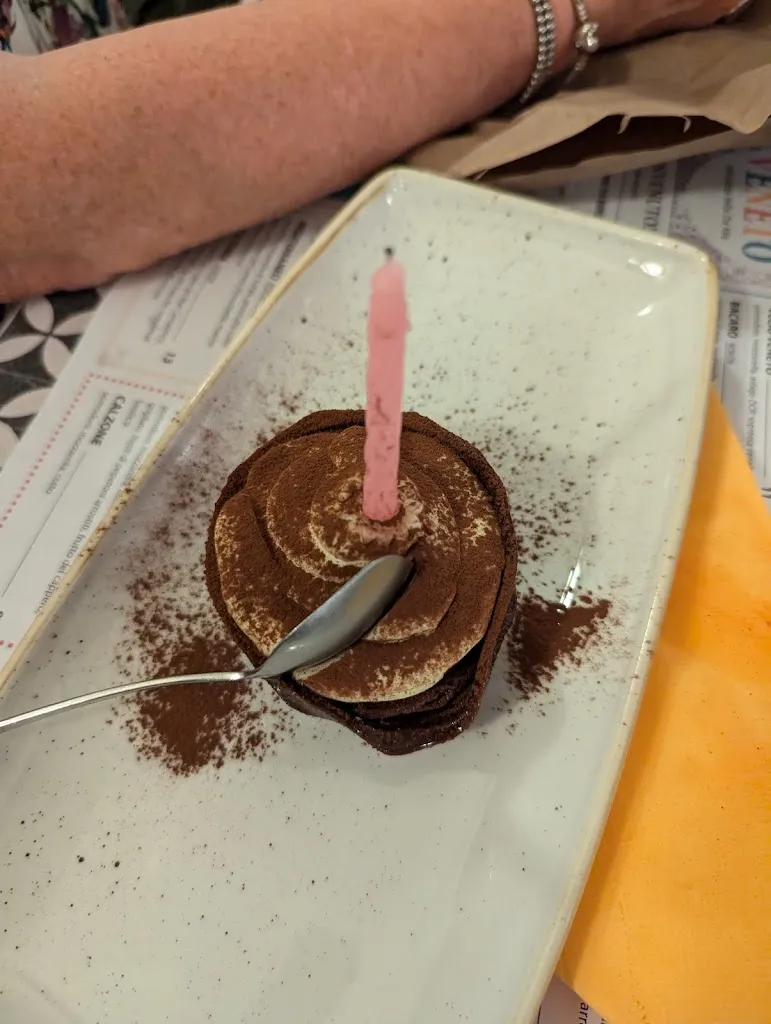 Matteo Primitivi_Vecio Veneto - Solo Pizza della Zia Alle_Gabbio-Cereda-Ramate_review