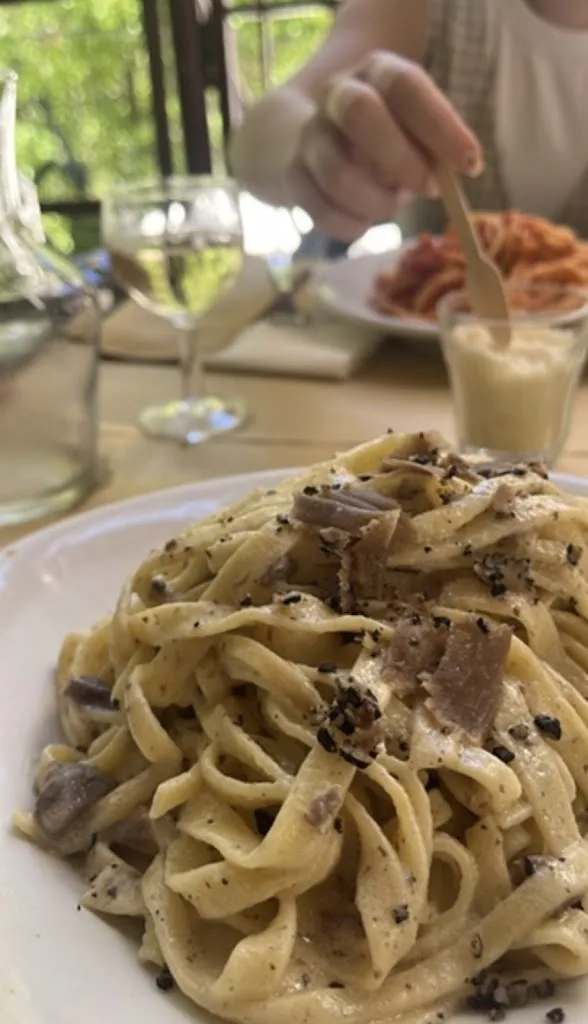 Cooper Schelluch_Osteria del Bottaccione_Gabbio-Cereda-Ramate_review