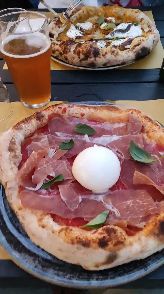 Pizzeria Valletta dal 1990_Galliate_slider_image_2