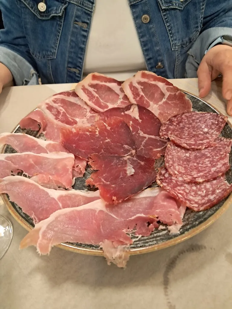 Roberto Belforti_Ristorante Pizzeria Mambly Bed & Breakfast Fiume ticino_Galliate_review