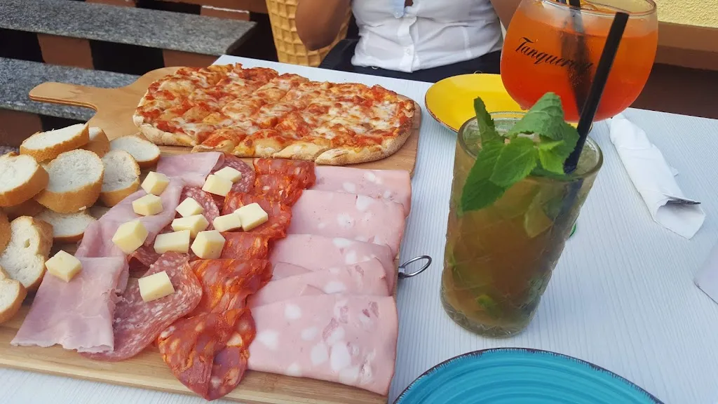 Rossella Rados_ReTró Pinsa e Drink Galliate_Galliate_recensione