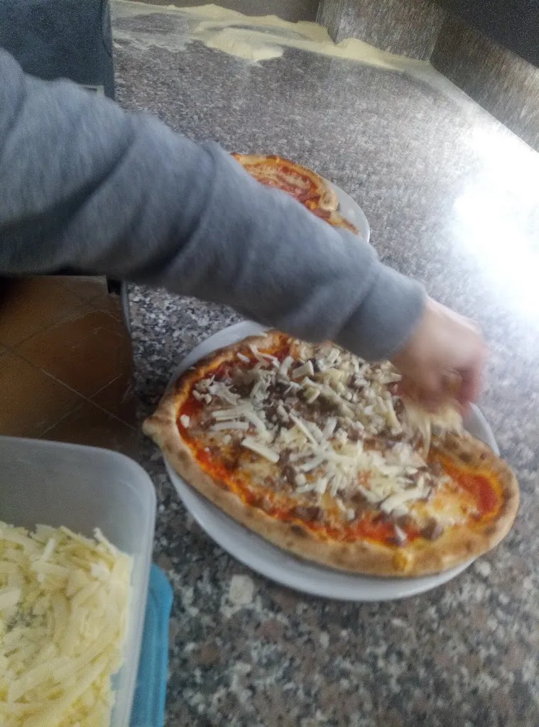 Menu_Pizza Express Galliate di Calia Francesca_Galliate_image_5