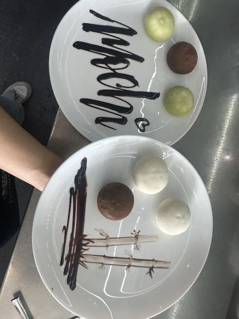 Menu_Hu Restaurant Fusion - Sushi_Gattico_image_5