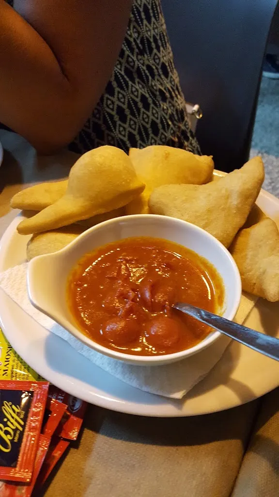 Antonio Compie_GOLD Fashion pub_Cerignola_review