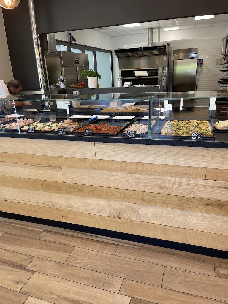 Tom Bell_Elia pizza in teglia_Gattico_review