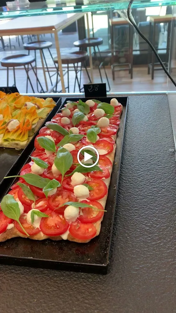 Elia pizza in teglia_Gattico_slider_image_2