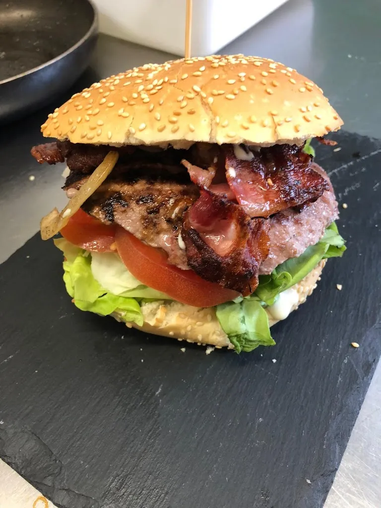 Pub Cluricaun_Genola_slider_image_2