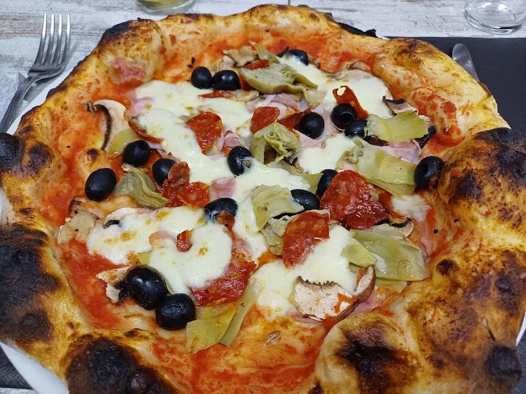 Pizzeria Ristorante LA STREPITOSA_Gassino Torinese_slider_image_3