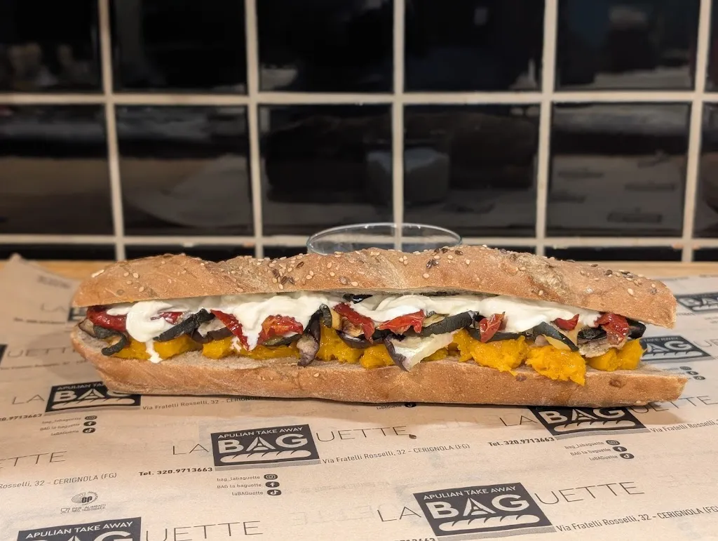 Bag La Baguette_Cerignola_slider_image_3