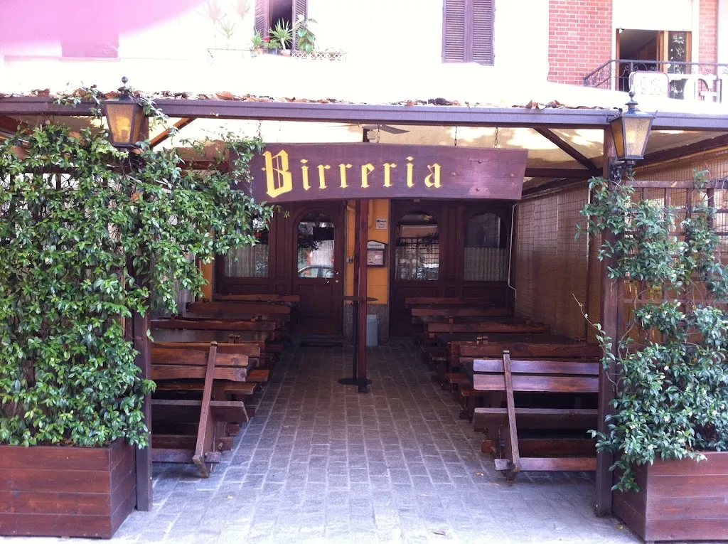 Meteor Pub restaurant in Gattinara