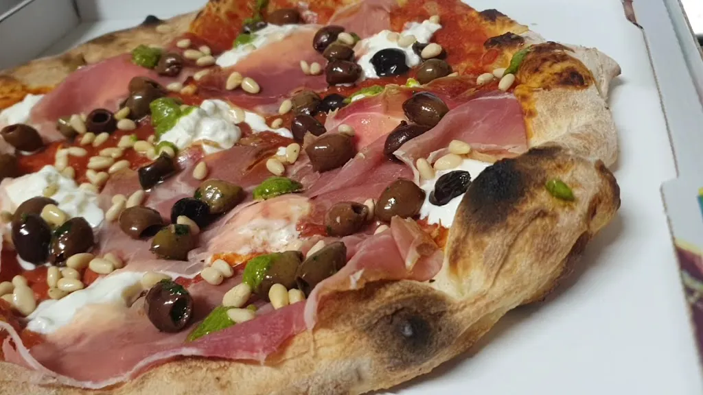 The Factory - pizza in pala alla romana_Gattinara_slider_image_2