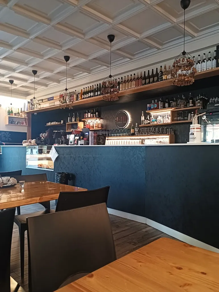 Caffè Bistrot Venti21 restaurant in Gerbole-Zucche