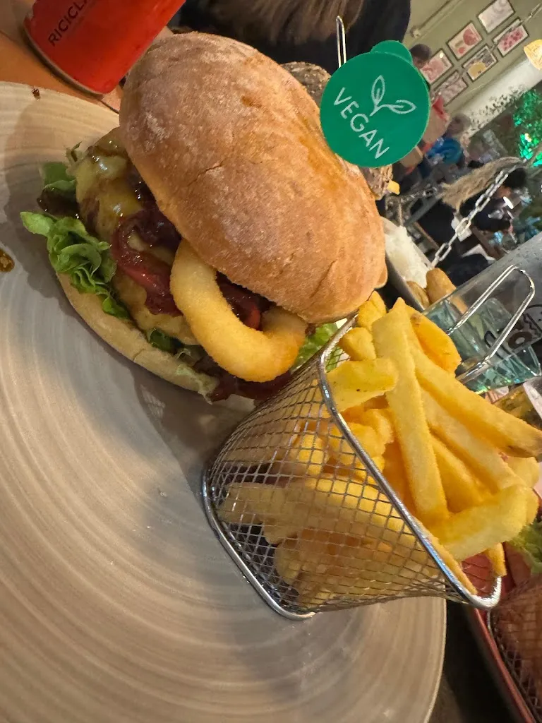 Adam Spielholz_TOBURGER - Bistrot_Gerbole-Zucche_review