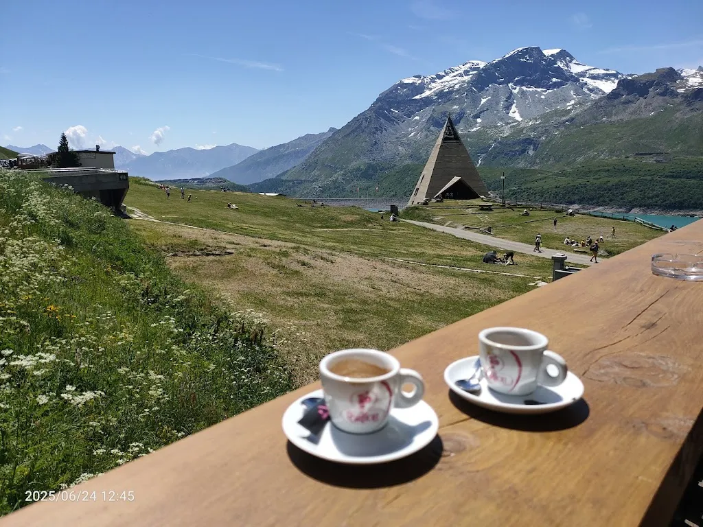 Giovanni Falconieri_Bar Dou Clo'o_Giaglione_review