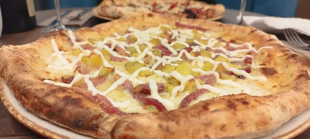 Antonio Schiavulli_Pizzeria 10 Fontane_Cerignola_review