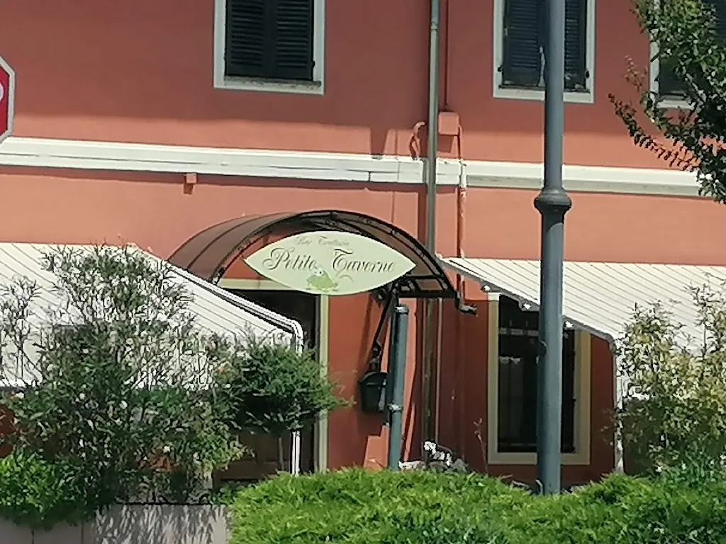 Petite Taverne_Gifflenga_slider_image_3