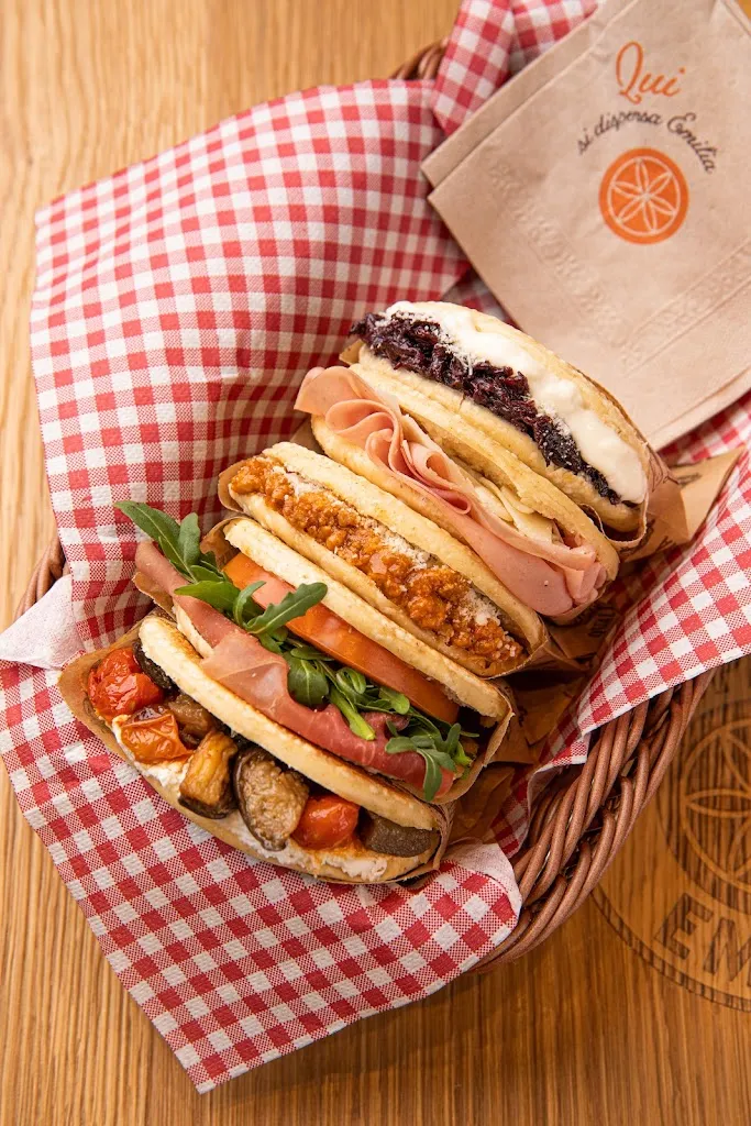 Dispensa Emilia chiosco Le Gru_Gerbido_slider_image_2