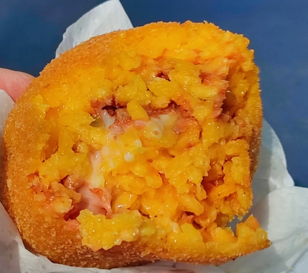 Da Maurizio Pane e Panelle restaurant in Gerbido