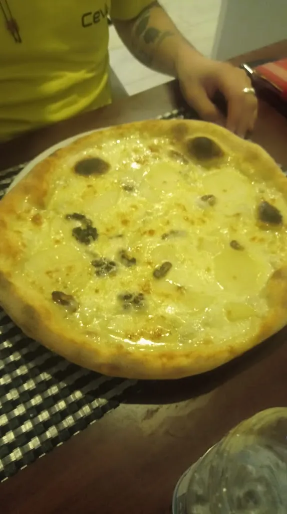 Mattia Cattelani_Pizzeria mexico_Gerbido_review