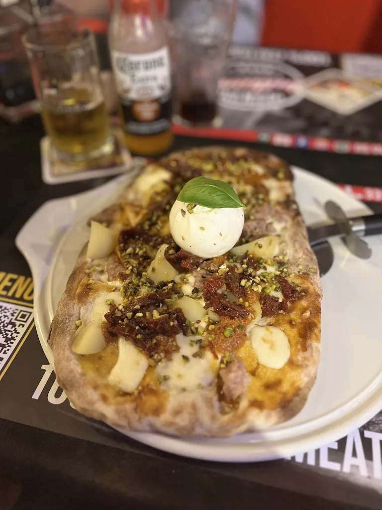 Samantha Bava_Officine Anthony's Hamburgeria Pizzeria Birreria_Giaveno_review