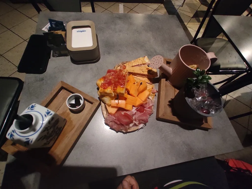 Bar Mirò_Granozzo con Monticello_slider_image_3