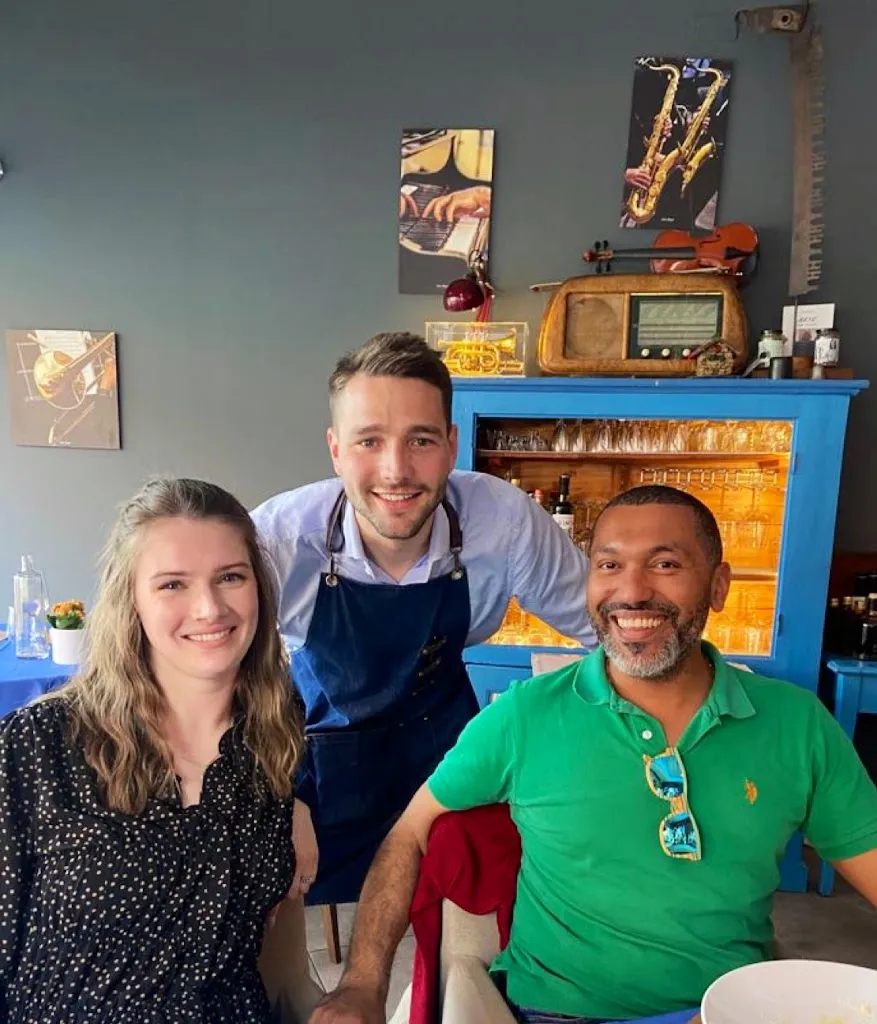 JUAN CARLOS BAYONA ASCANIO_Gustamante_Gozzano_review