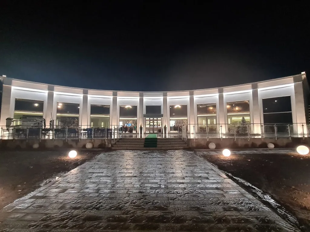 Michael Walker_Botanic Village Gozzano | Ristorante • Pizzeria • Lounge Bar • Calcio • Padel • Eventi_Gozzano_review