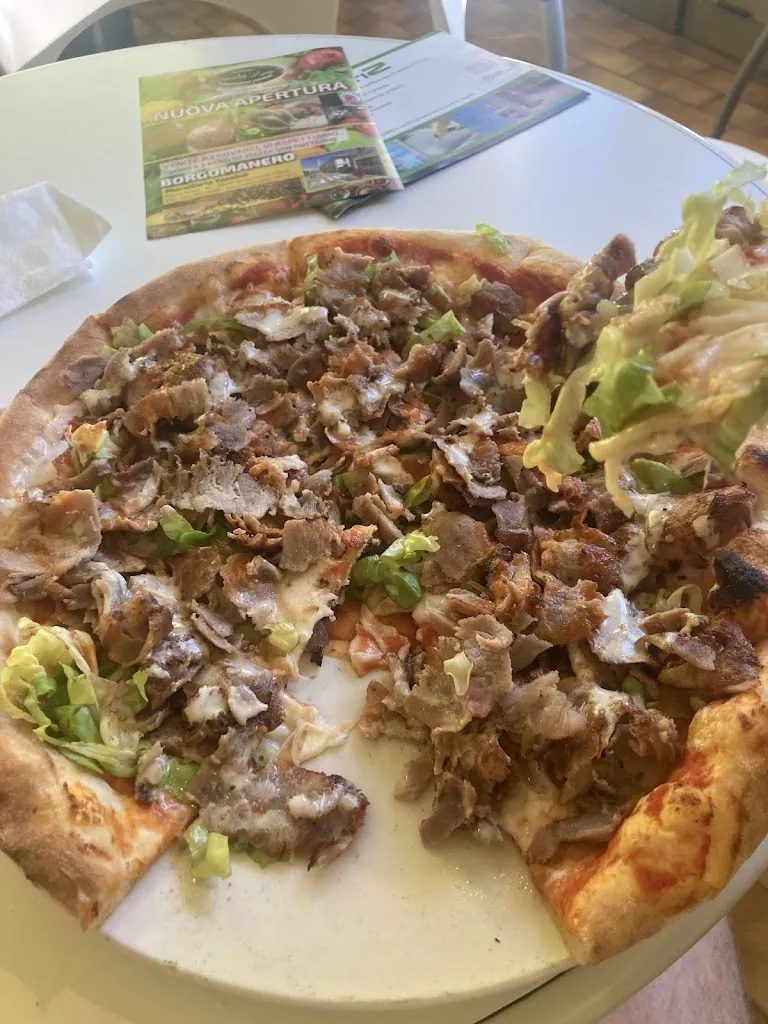 Pizzeria Sharm restaurant in Gozzano