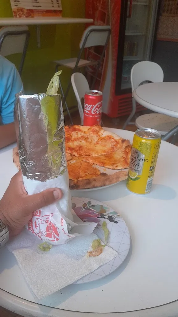 Pizzeria Sharm_Gozzano_slider_image_3