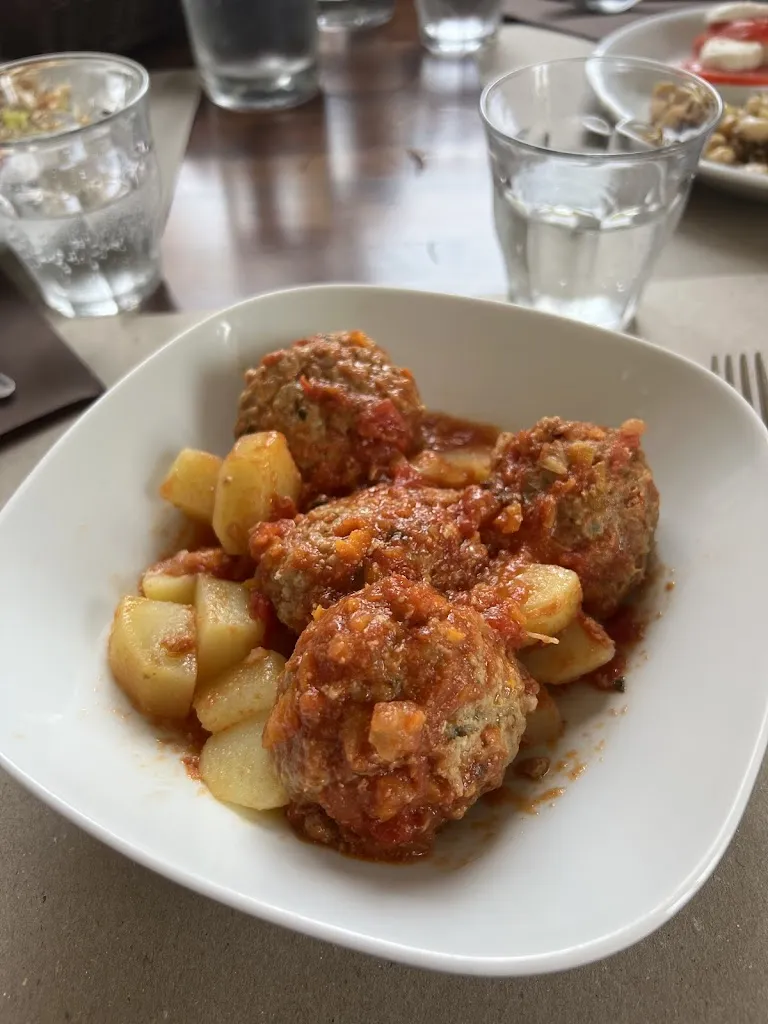 Tecla Di Francesco_La Salinera_Grinzane Cavour_review