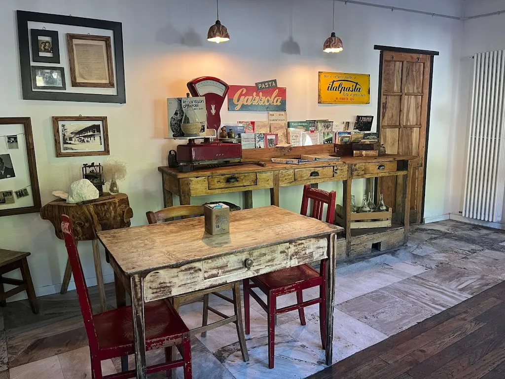 BAR BOTTEGA LA FLECCIA restaurant in Inverso Pinasca