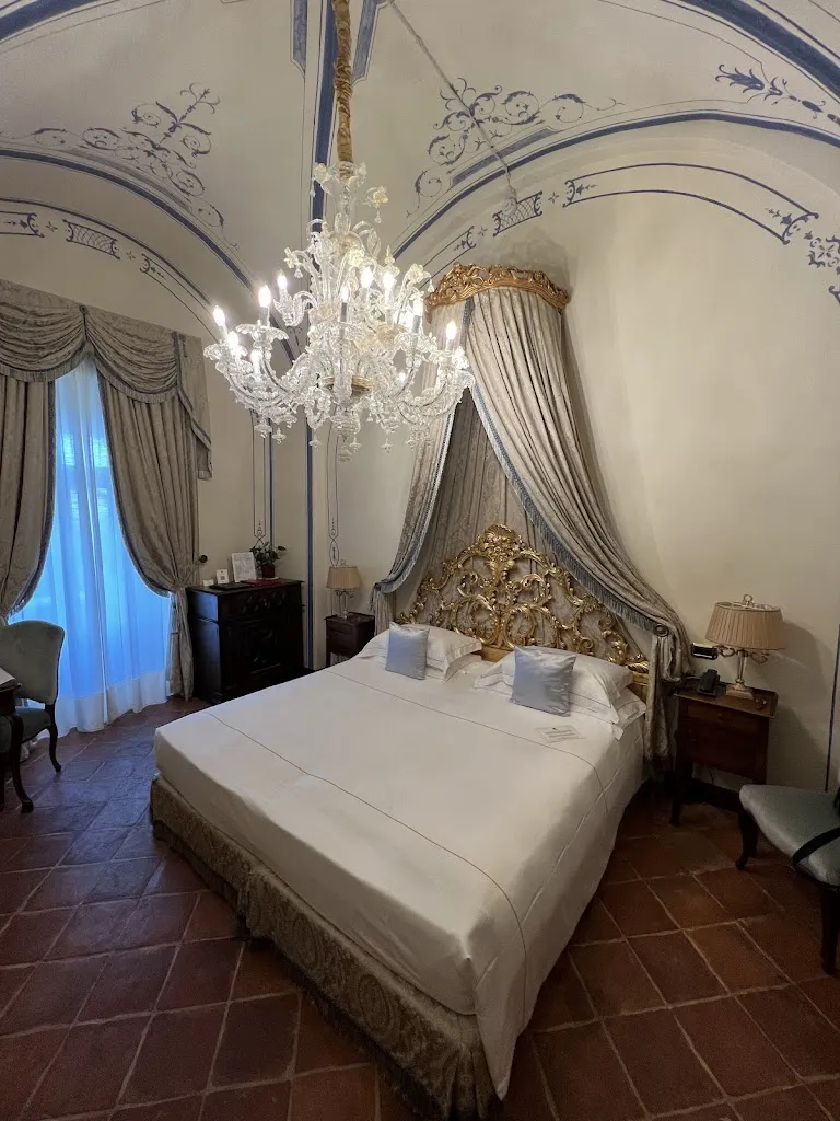 Castello di Guarene - Relais & Chateaux_Guarene_slider_image_3