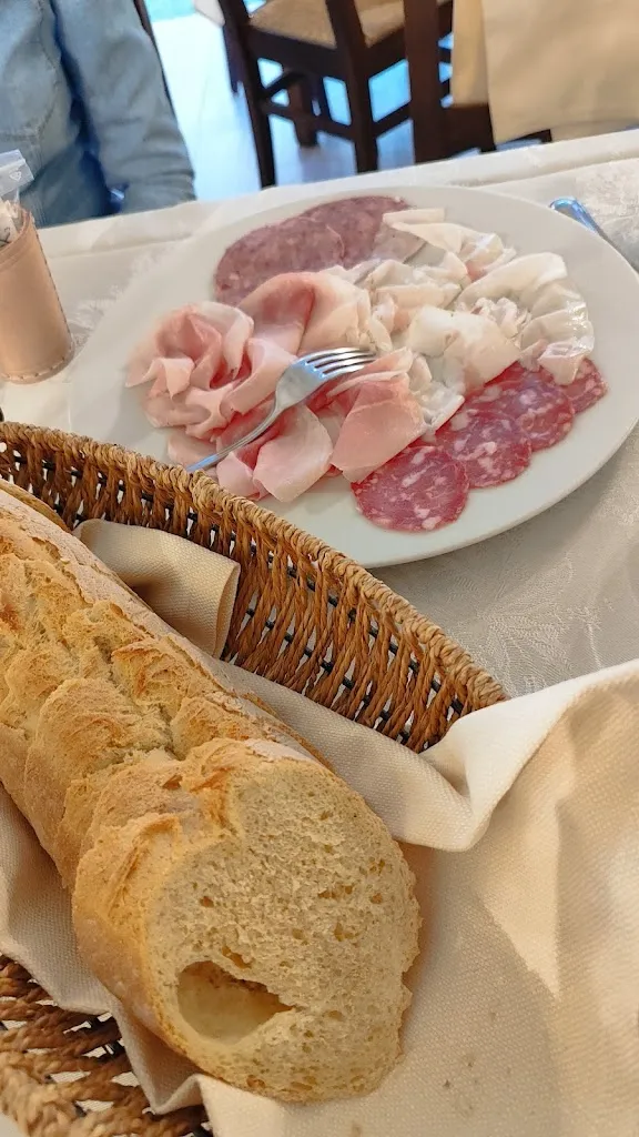 Mike Schmidt_Agriturismo Cascina Abate_Guarene_recensione